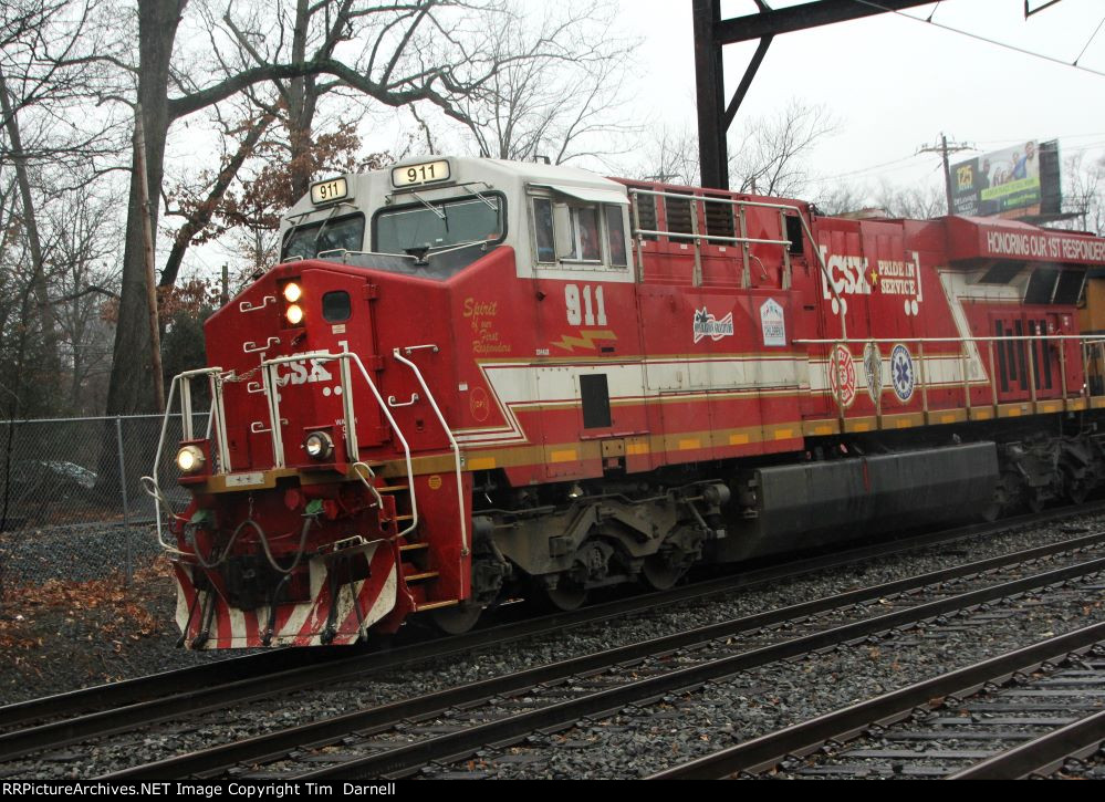 CSX 911 at work